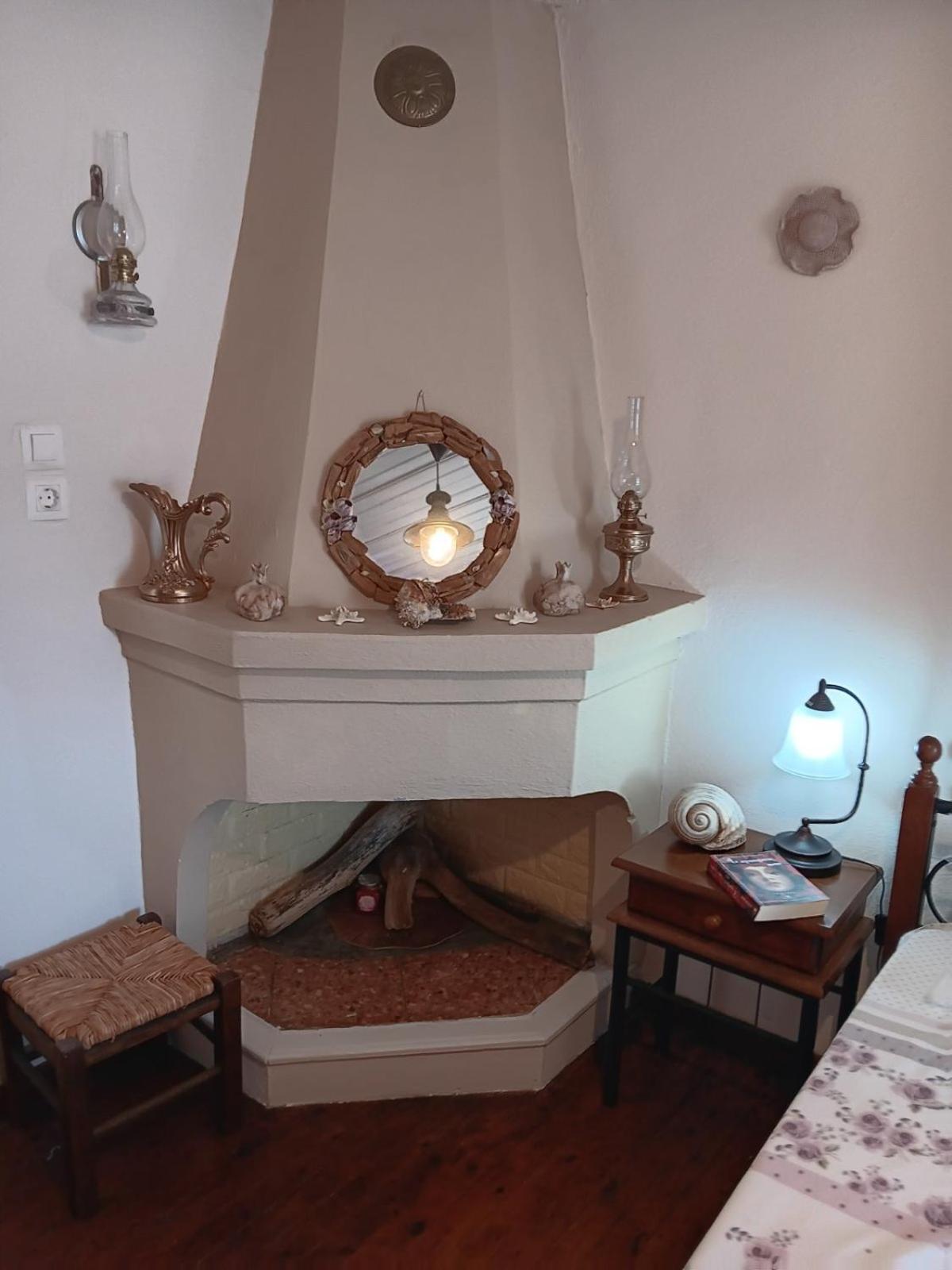 Chiona΄S Apartments By The Sea Paleo Trikeri 외부 사진